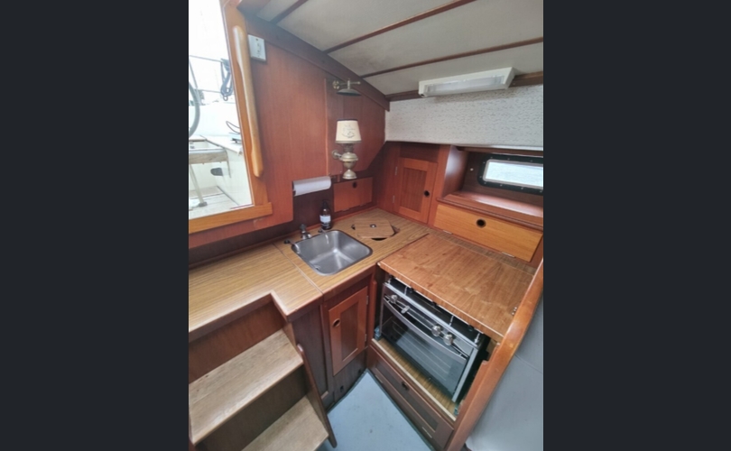 Hallberg-Rassy 312-kuva-12